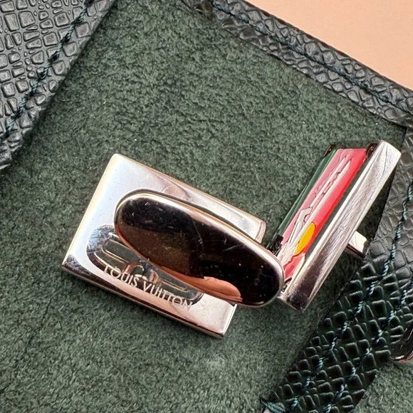 Louis Vuitton airplane cufflinks with a leather case and gift box - Picture 3 of 6